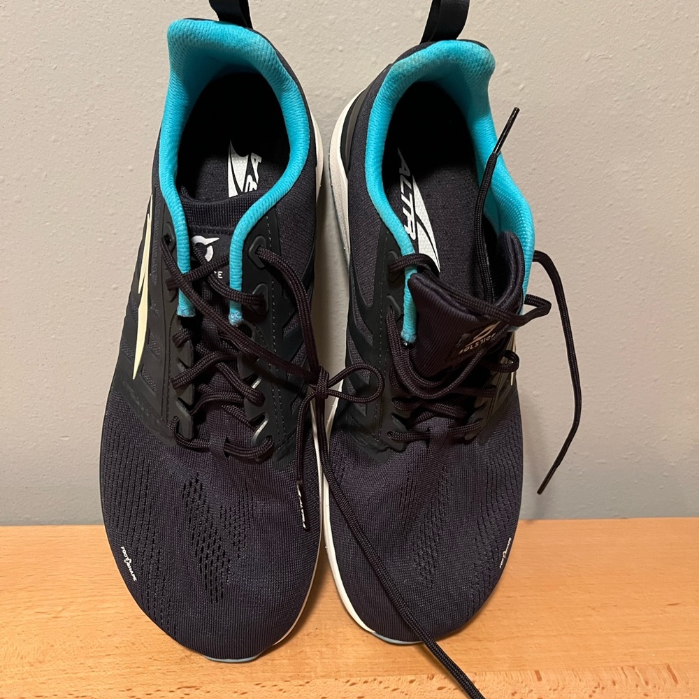 Altra mens running shoes